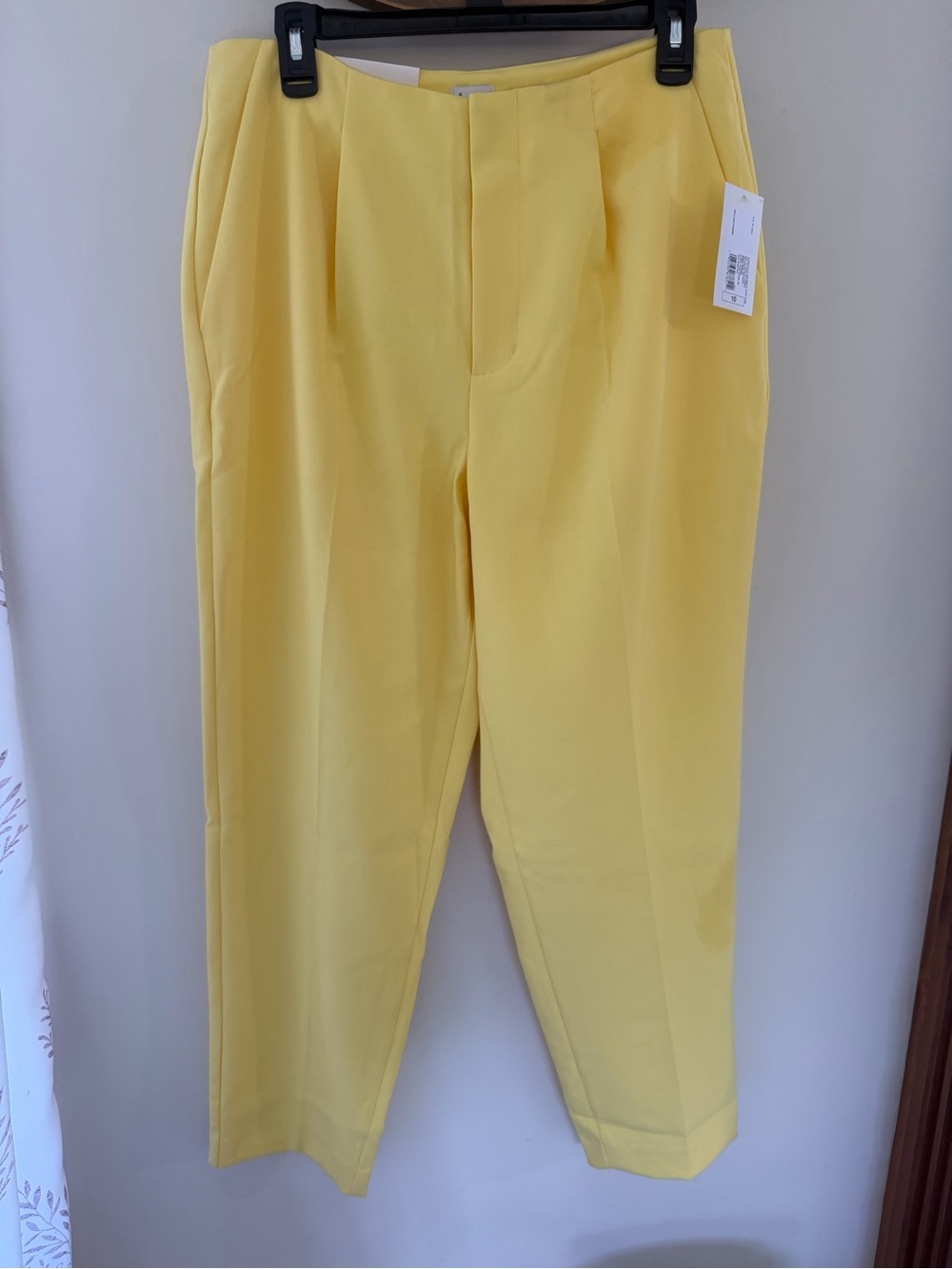 A New Day Yellow Tapered Leg Dress Pants Size 10 Regular NWT Stretch